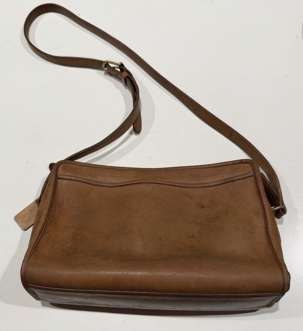 Vintage Coach Purse Swagger Bag Tan Saddle Leather Shoulder 70s/80s Made in USA